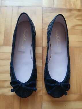 Pretty Ballerinas Black Sequins Women's Ballet Flats with Bow